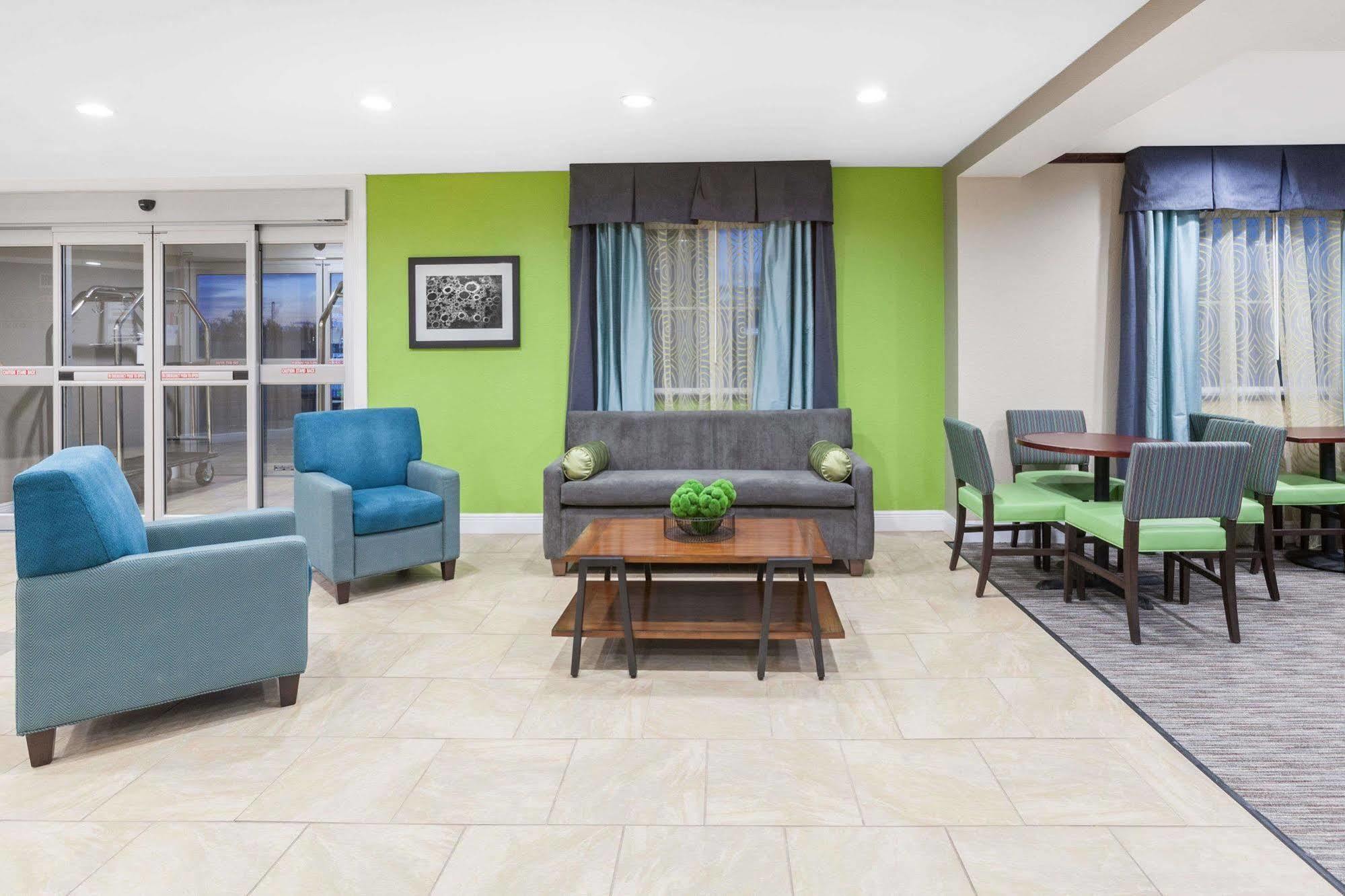מלון Baymont By Wyndham Midland Center מראה חיצוני תמונה